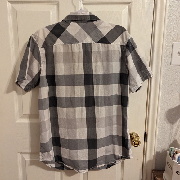 3/$15🧡 Columbia Women's Button Down Short Sleeve Top - Picture 3 of 10